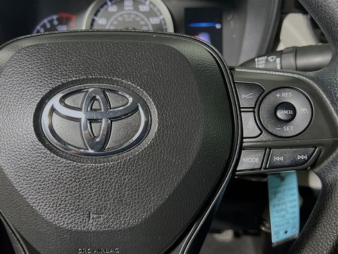 Used 2021 Toyota Corolla LE FWD image 19