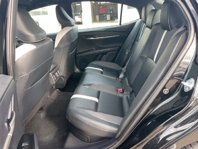 Used 2025 Toyota Camry SE FWD image 28