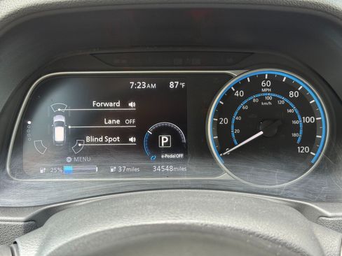 Used 2023 Nissan Leaf S FWD image 17