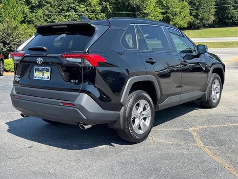 Used 2025 Toyota RAV4 XLE w/ Convenience Package FWD image 3