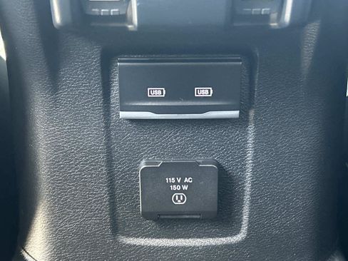 Certified 2026 Jeep Wrangler Unlimited Rubicon AWD/4WD image 17