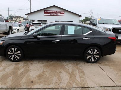 Used 2022 Nissan Altima 2.5 SV