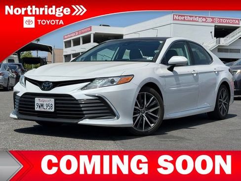 Used 2023 Toyota Camry XLE FWD image 2