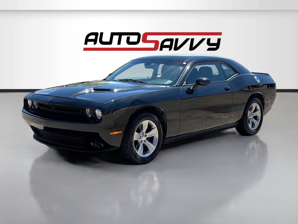 Used 2021 Dodge Challenger SXT RWD image 3