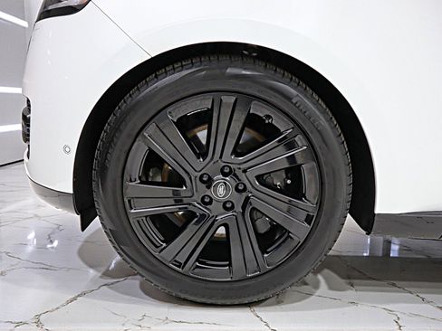 Used 2023 Land Rover Range Rover SE image 44