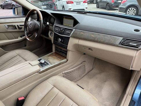Used 2011 Mercedes-Benz E 550 Sedan image 6