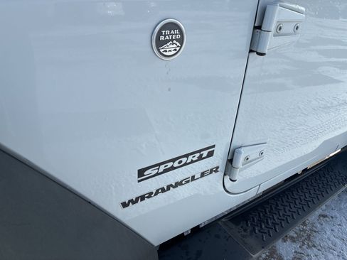 Used 2016 Jeep Wrangler Sport w/ Quick Order Package 24S image 11
