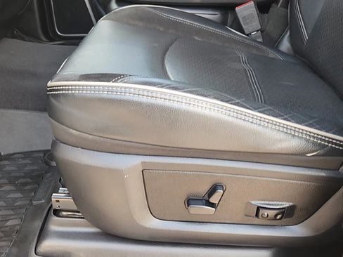 Used 2020 RAM 2500 Laramie image 9