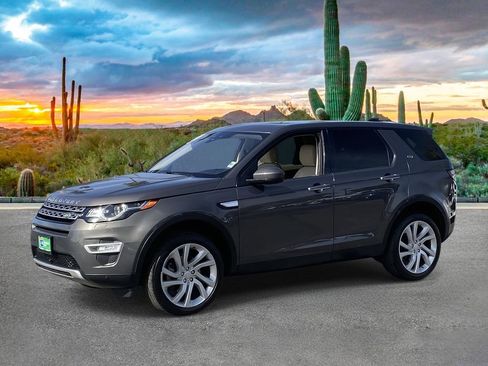 Used 2017 Land Rover Discovery Sport HSE Luxury image 7