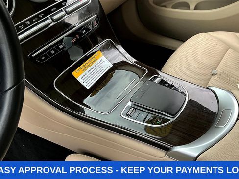Used 2021 Mercedes-Benz GLC 300 4MATIC image 22