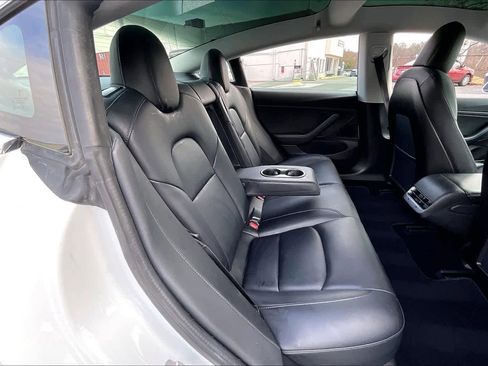Used 2020 Tesla Model 3 Long Range image 19