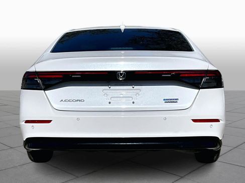 Used 2023 Honda Accord Touring image 4