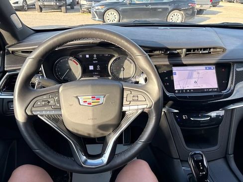 Used 2024 Cadillac XT6 Sport w/ Technology Package AWD/4WD image 10
