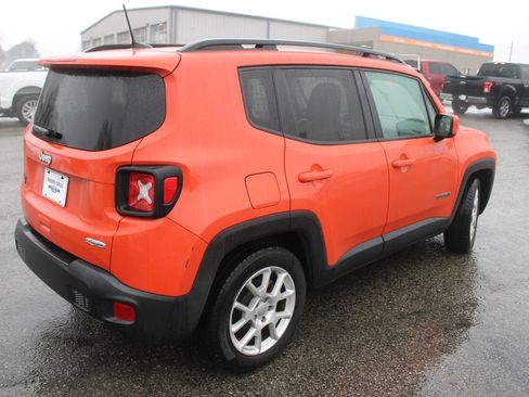 Used 2019 Jeep Renegade Latitude image 9