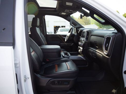 Used 2023 GMC Sierra 2500 AT4 w/ AT4 Premium Plus Package AWD/4WD image 26