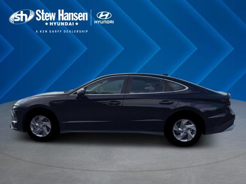 New 2026 Hyundai Sonata SE FWD image 3