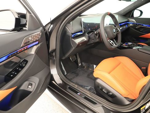 Used 2026 BMW M5 Touring AWD/4WD image 14