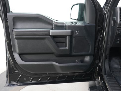 Used 2019 Ford F150 XLT w/ Equipment Group 302A Luxury AWD/4WD image 18
