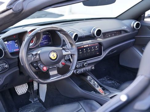 Used 2019 Ferrari Portofino RWD image 37