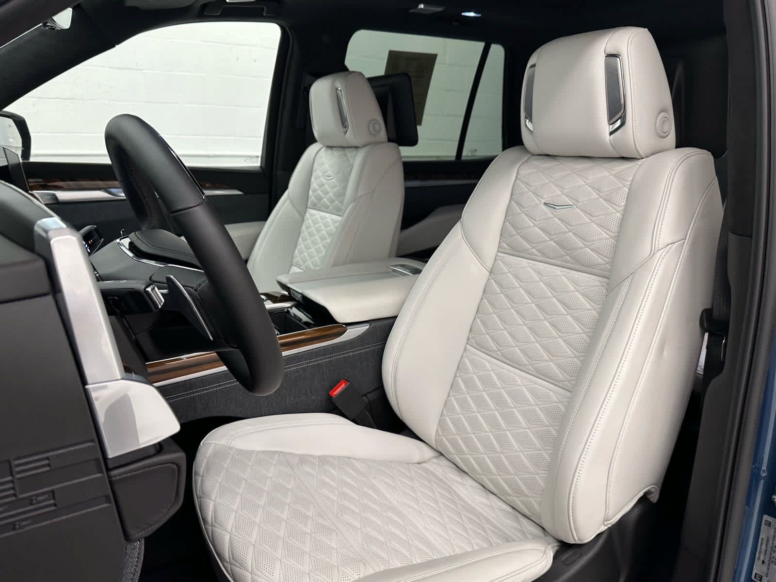 Used 2026 Cadillac Escalade Platinum Sport AWD/4WD image 13