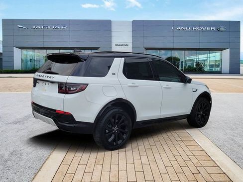 Used 2025 Land Rover Discovery Sport Dynamic SE image 5