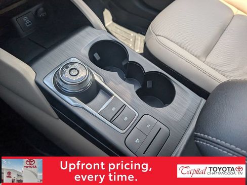 Used 2022 Ford Escape SEL FWD image 25