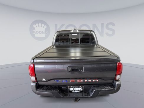 Used 2018 Toyota Tacoma SR w/ SR Convenience Package image 24