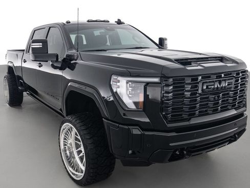 Used 2025 GMC Sierra 2500 Denali w/ Denali Reserve Package image 1