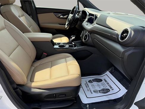 Used 2020 Chevrolet Blazer Premier w/ Driver Confidence II Package FWD image 32