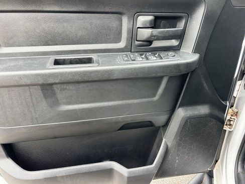 Used 2018 RAM 1500 Express RWD image 17