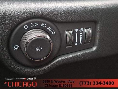 New 2026 Chrysler Pacifica Select w/ S Appearance Package FWD image 26