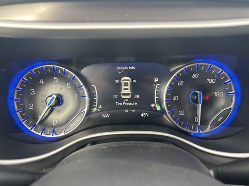 New 2026 Chrysler Pacifica Select image 27