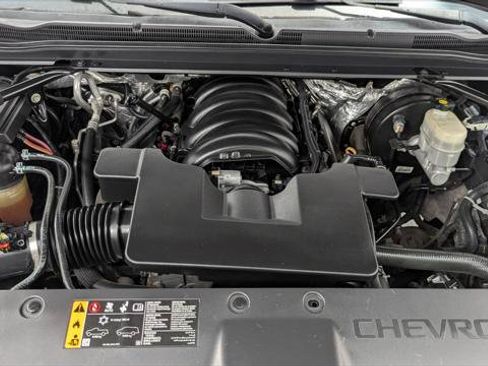 Used 2017 Chevrolet Suburban LT AWD/4WD image 32
