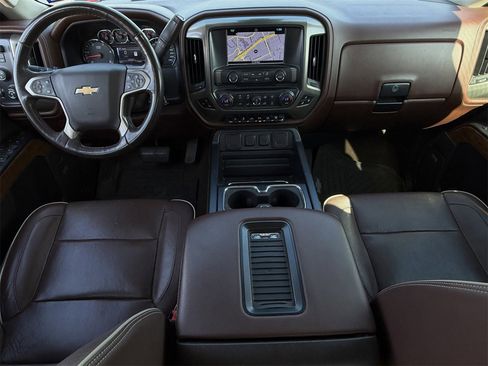 Used 2018 Chevrolet Silverado 2500 High Country w/ Duramax Plus Package image 12