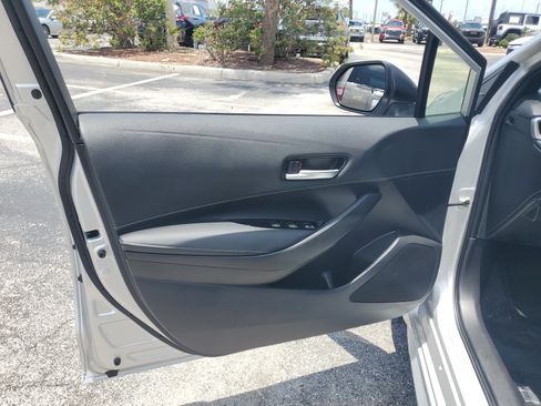 Used 2025 Toyota Corolla SE FWD image 23
