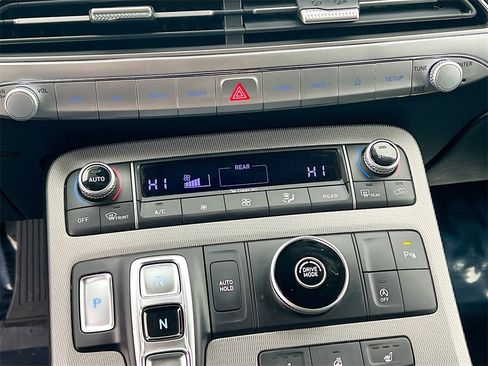 Used 2022 Hyundai Palisade SEL image 16