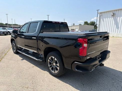 Used 2023 Chevrolet Silverado 1500 High Country w/ Technology Package AWD/4WD image 3