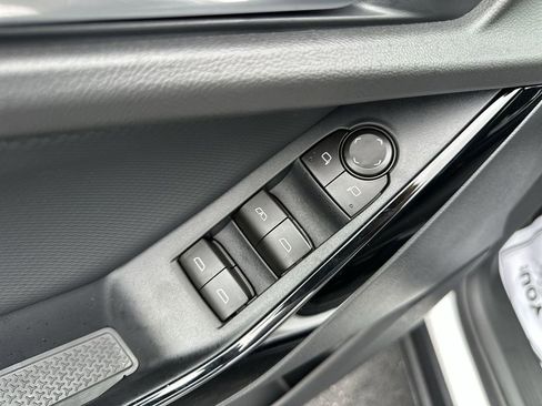 New 2026 Chevrolet Equinox LT FWD image 19