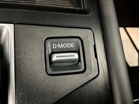Certified 2025 Nissan Kicks SV w/ SV Premium Package AWD/4WD image 38