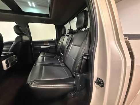 Used 2017 Ford F150 Lariat w/ Equipment Group 502A Luxury AWD/4WD image 8