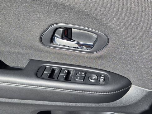 Used 2022 Honda HR-V Sport image 18