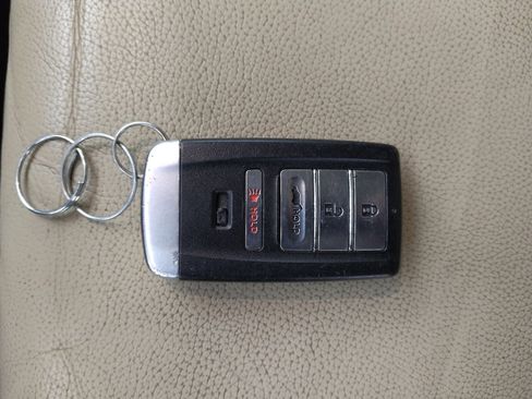 Used 2020 Acura MDX FWD image 32