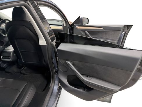Certified 2023 Tesla Model Y Long Range AWD/4WD image 12