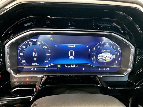 Used 2022 Chevrolet Silverado 1500 ZR2 w/ Technology Package image 18