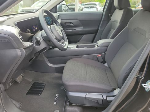 New 2026 Nissan Kicks S image 30