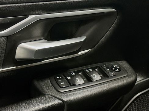 Used 2019 RAM 1500 Big Horn image 18