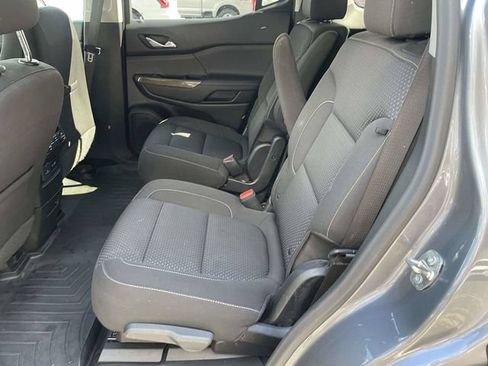Used 2022 GMC Acadia SLE w/ Driver Convenience Package FWD image 12
