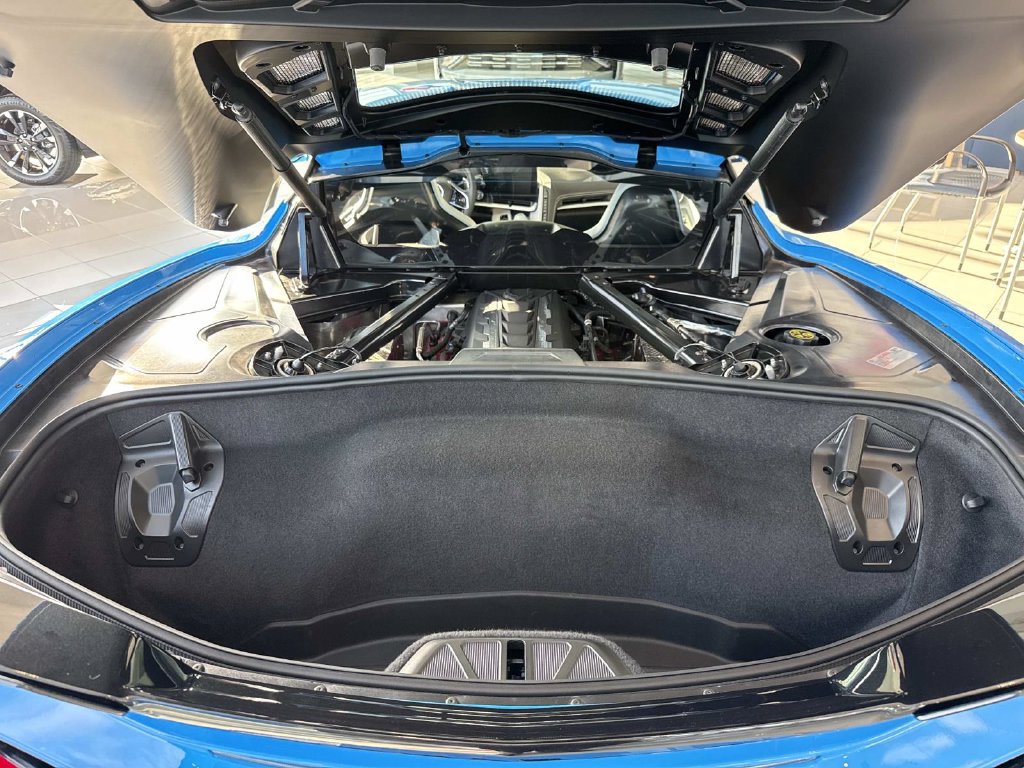 Used 2023 Chevrolet Corvette Stingray Preferred Cpe w/ Z51 Performance Package RWD image 20
