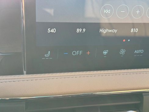 New 2026 Lincoln Corsair Reserve image 23