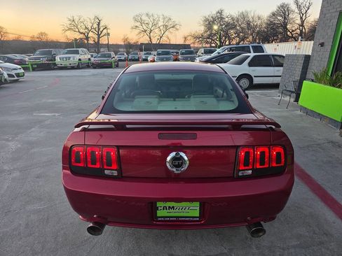 Used 2006 Ford Mustang GT Premium image 16